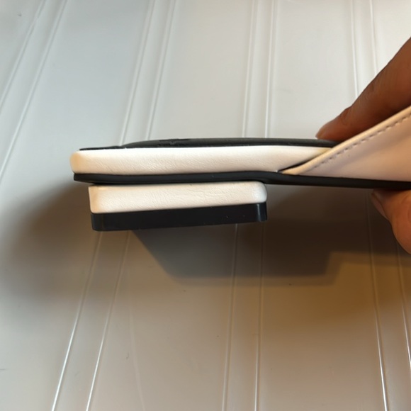 White mule flats size 7 - Picture 4 of 5